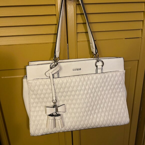 Beautiful Guess Quilted Tote bag - Picture 1 of 8